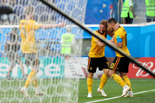 她用行动证 她用行动证